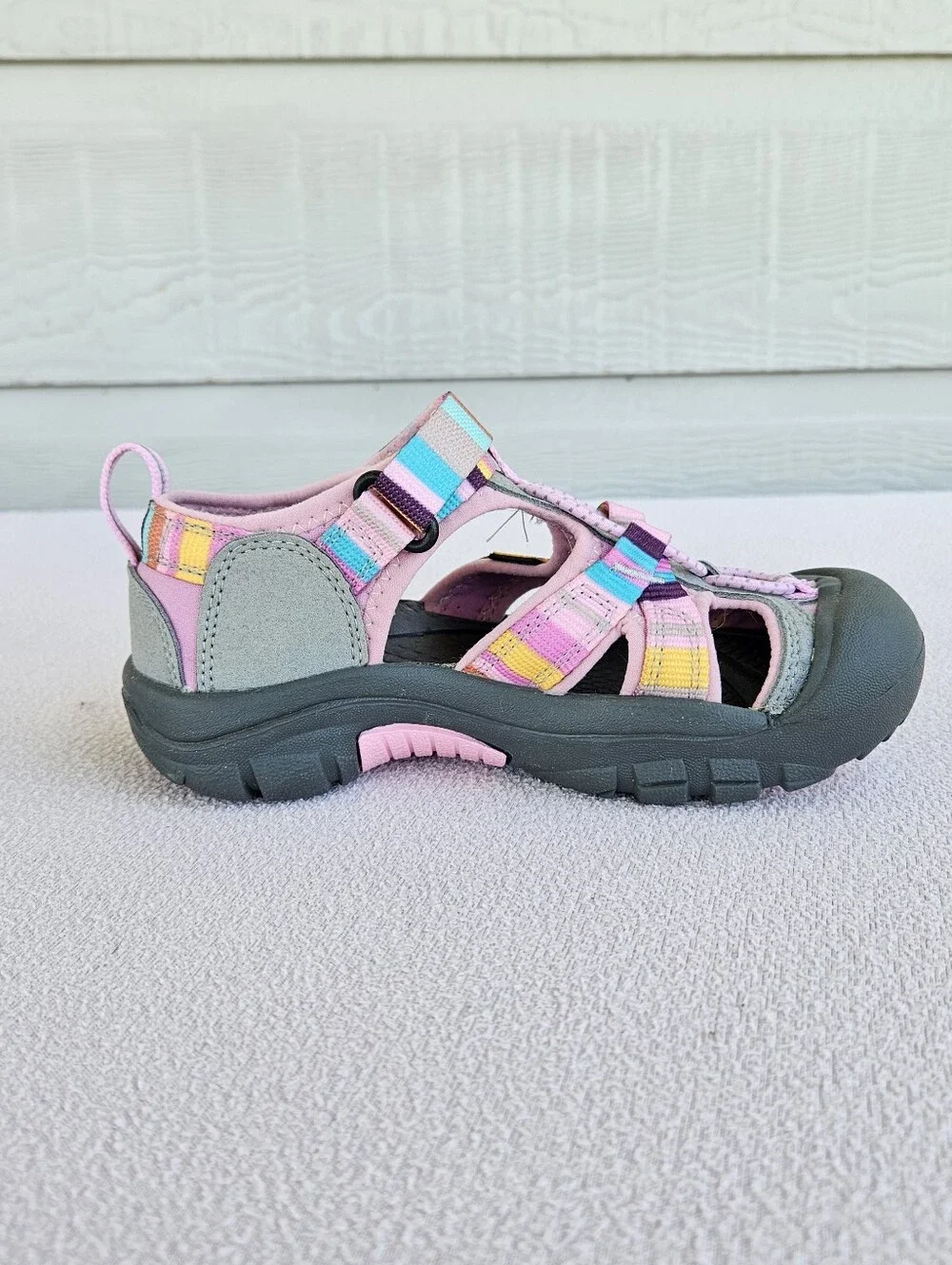 Keen Venice H2 Youth Kids SZ 13 Pink Stripe Pastel Rainbow Sandals Water Shoe